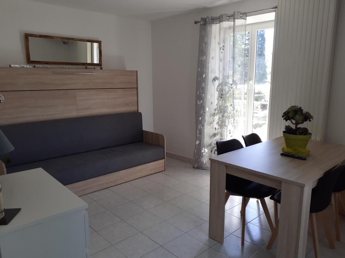 Studio En Plein Centre Ville - 2 A 4 Personnes Tence Ngoại thất bức ảnh